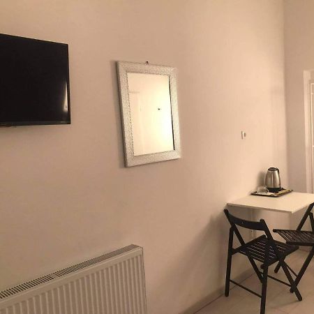 Y Panzio Bed & Breakfast Balatonlelle Exterior photo