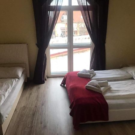 Y Panzio Bed & Breakfast Balatonlelle Exterior photo